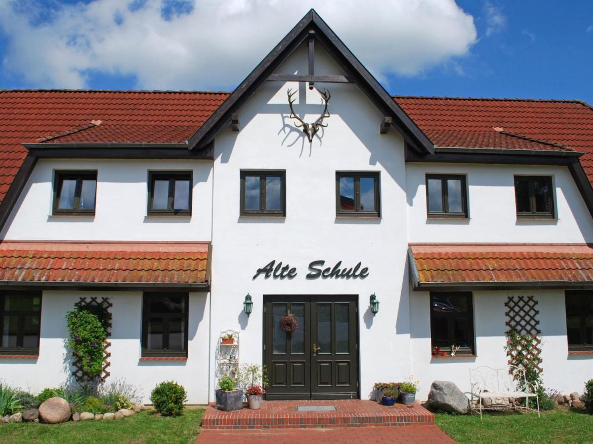 Apartment Gästehaus Alte Schule-10 Dargun Exterior foto